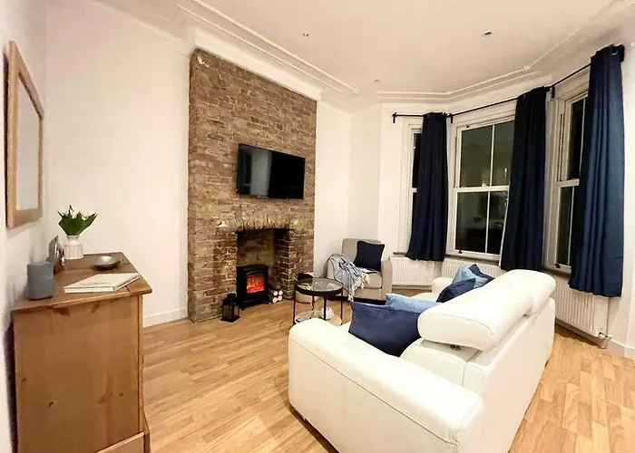 A Charming One Double Bedroom Flat