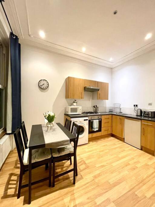 Appartamento A Charming One Double Bedroom Flat